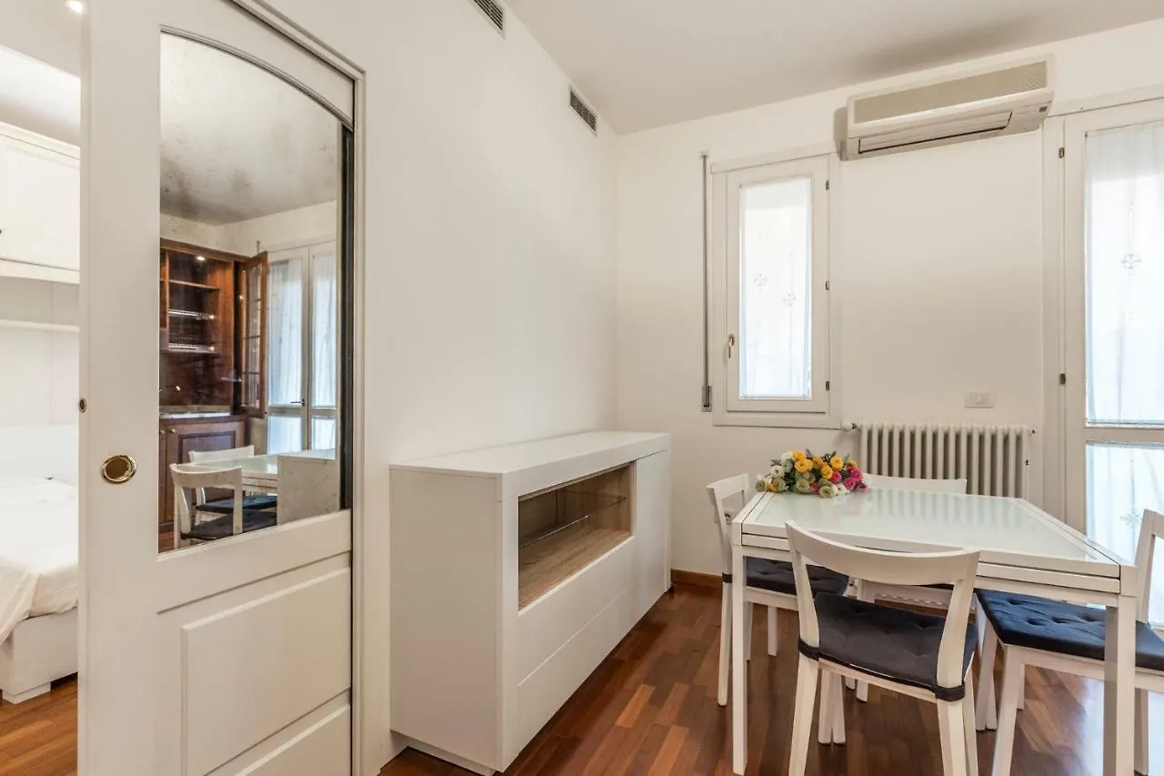בולוניה Favilli - The Place Apartments